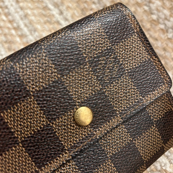 Louis Vuitton Wallet - Picture 11 of 15
